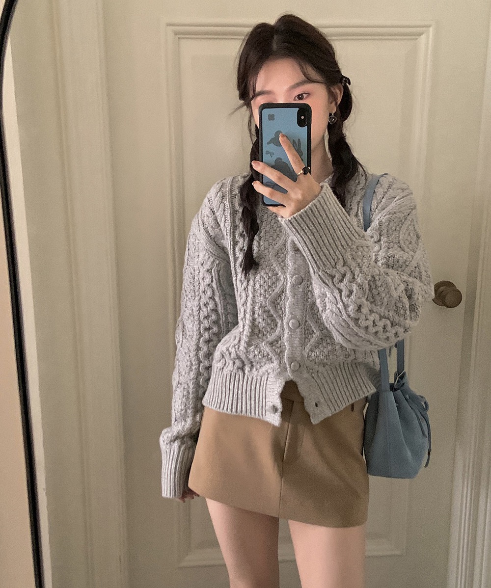 리튼 라운드넥 케이블 꽈배기 짜임 데일리 빈티지 도톰 니트 티셔츠 가디건 이미지