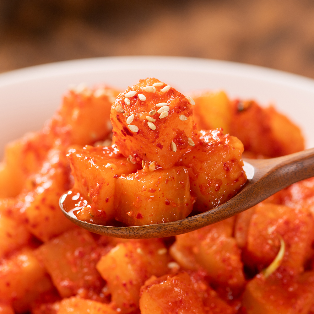 국내산 100% 깍두기 김치 무 무김치