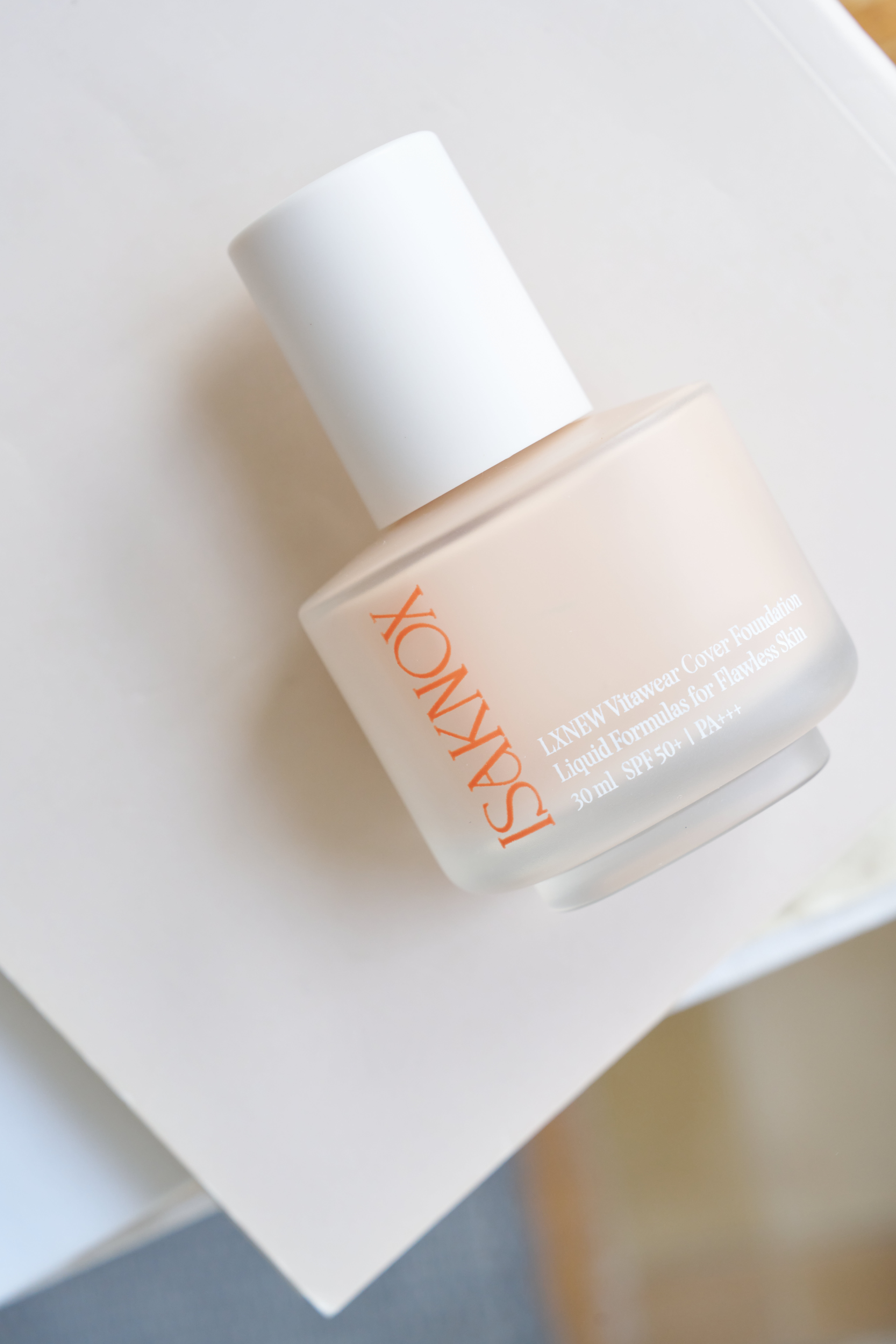 [1+1] 이자녹스 비타웨어 커버 파운데이션 30 mL (SPF50+/PA+++) 19호 - 상세 이미지 5