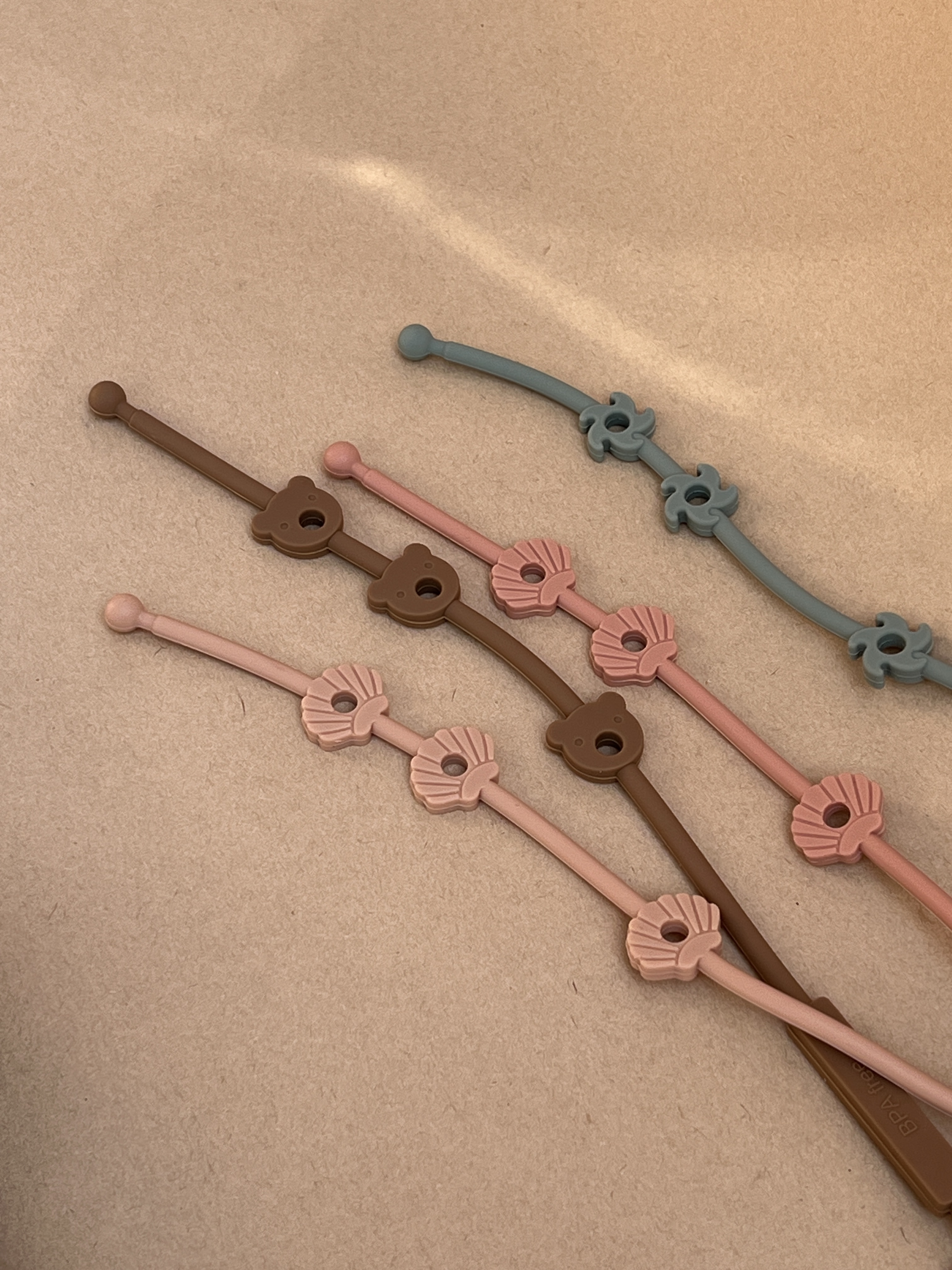 urvs 쪽쪽이스트랩 실리콘멀티스트랩 노리개홀더