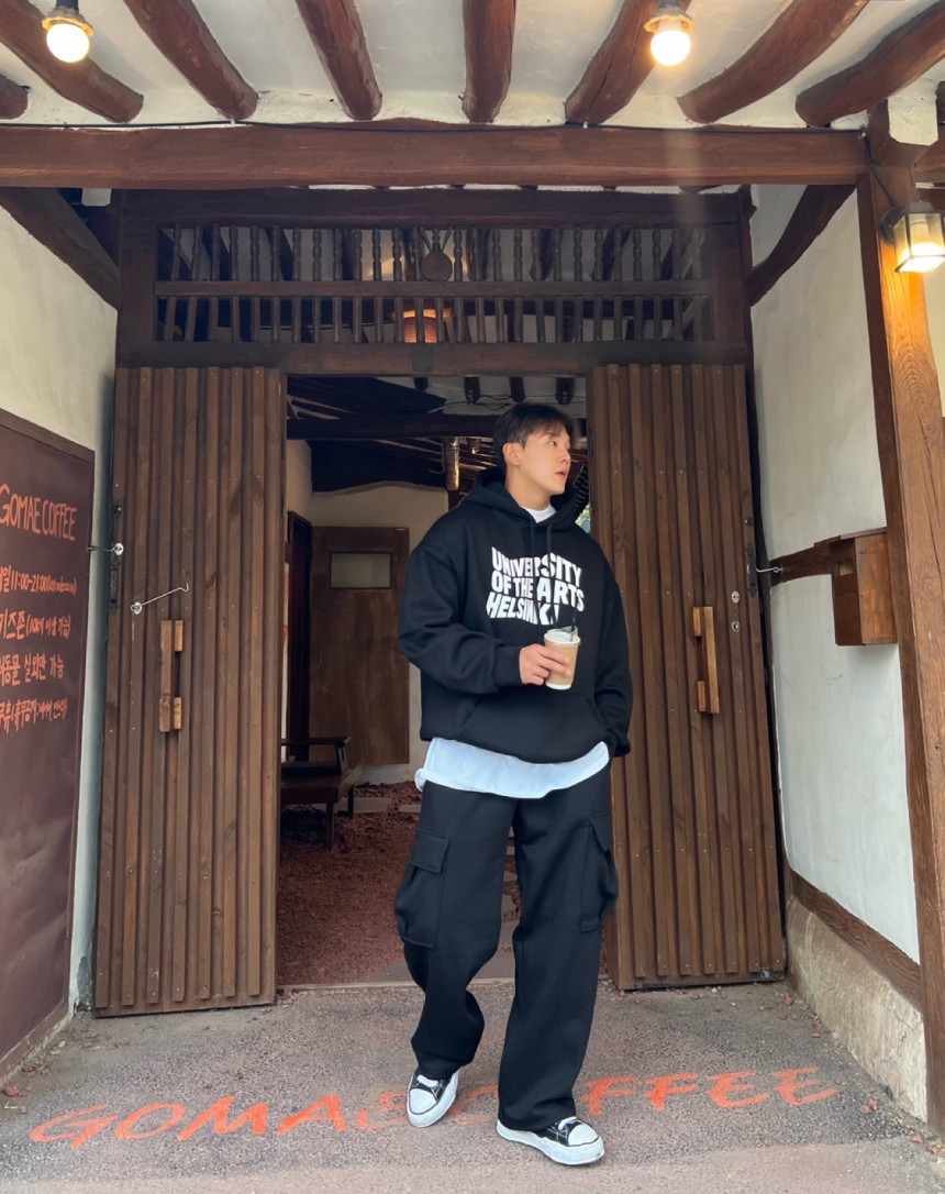 47086AE8-44A9-41EC-A308-DD66F7D4CAB0