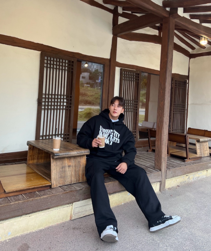 32665849-0AD1-4D10-B9CA-895431E8C434