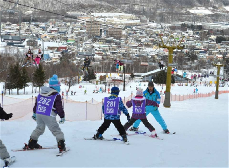 일본  [홋카이도 스키]삿포로 후지노 후의 설원 중국어 강습 스키 일일 투어 이미지 2