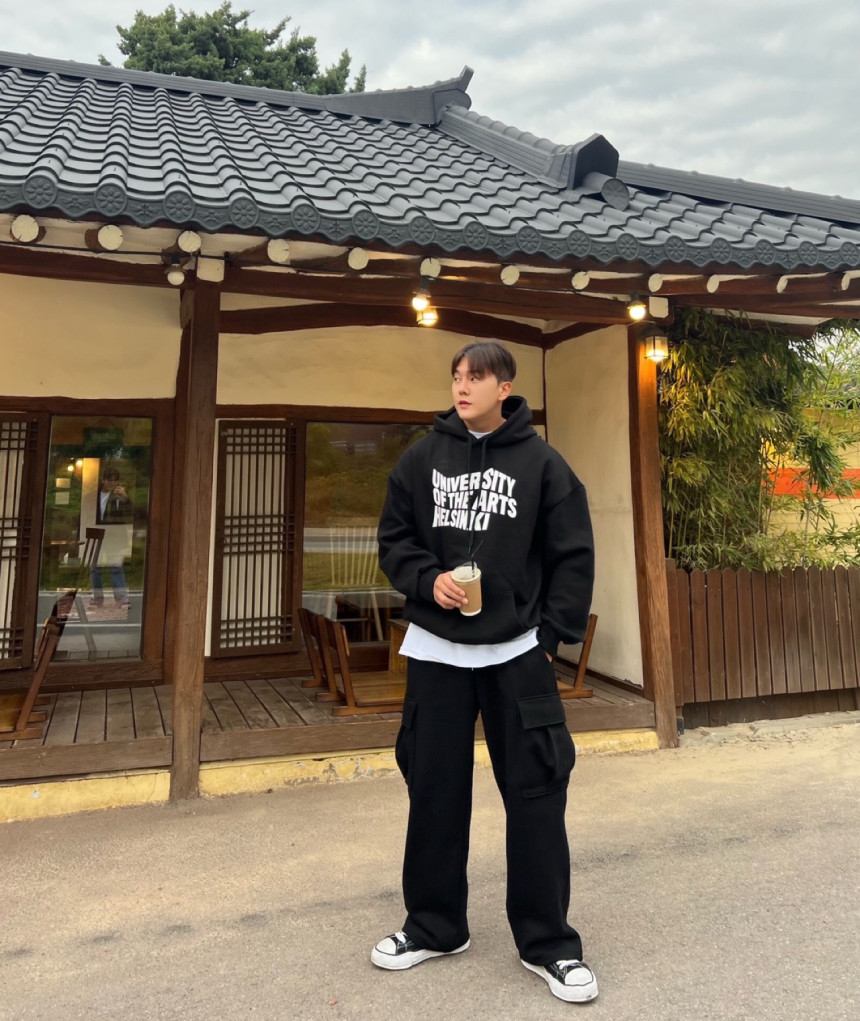 27DB4A8A-9A79-4FDE-AB55-40936D81E5E4