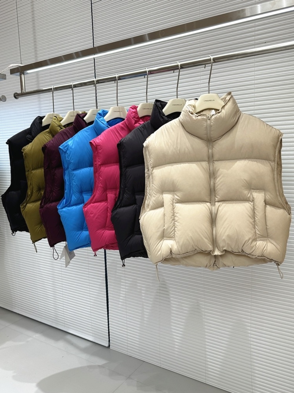 크롭 패딩조끼 베스트 숏 7color 이미지 2