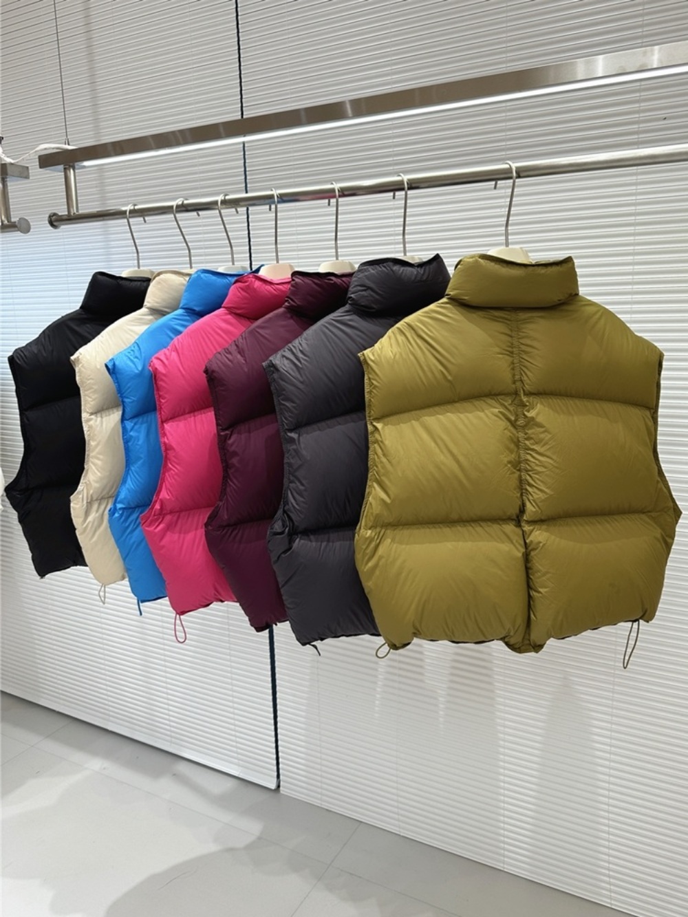 크롭 패딩조끼 베스트 숏 7color 이미지 3