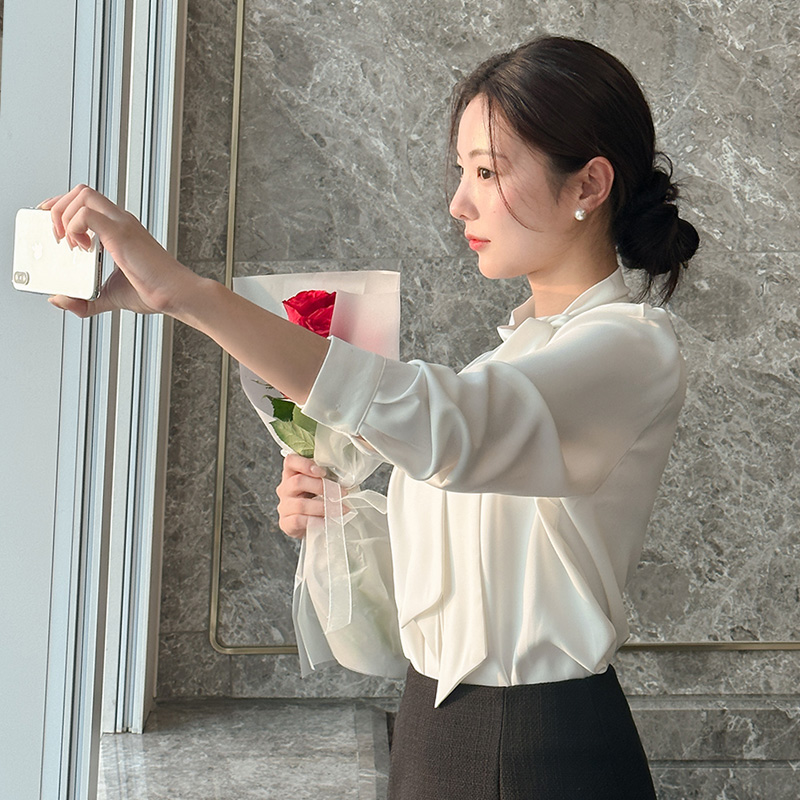 라네르 핀턱 타이 블라우스 bs7763 - 상세 이미지 4