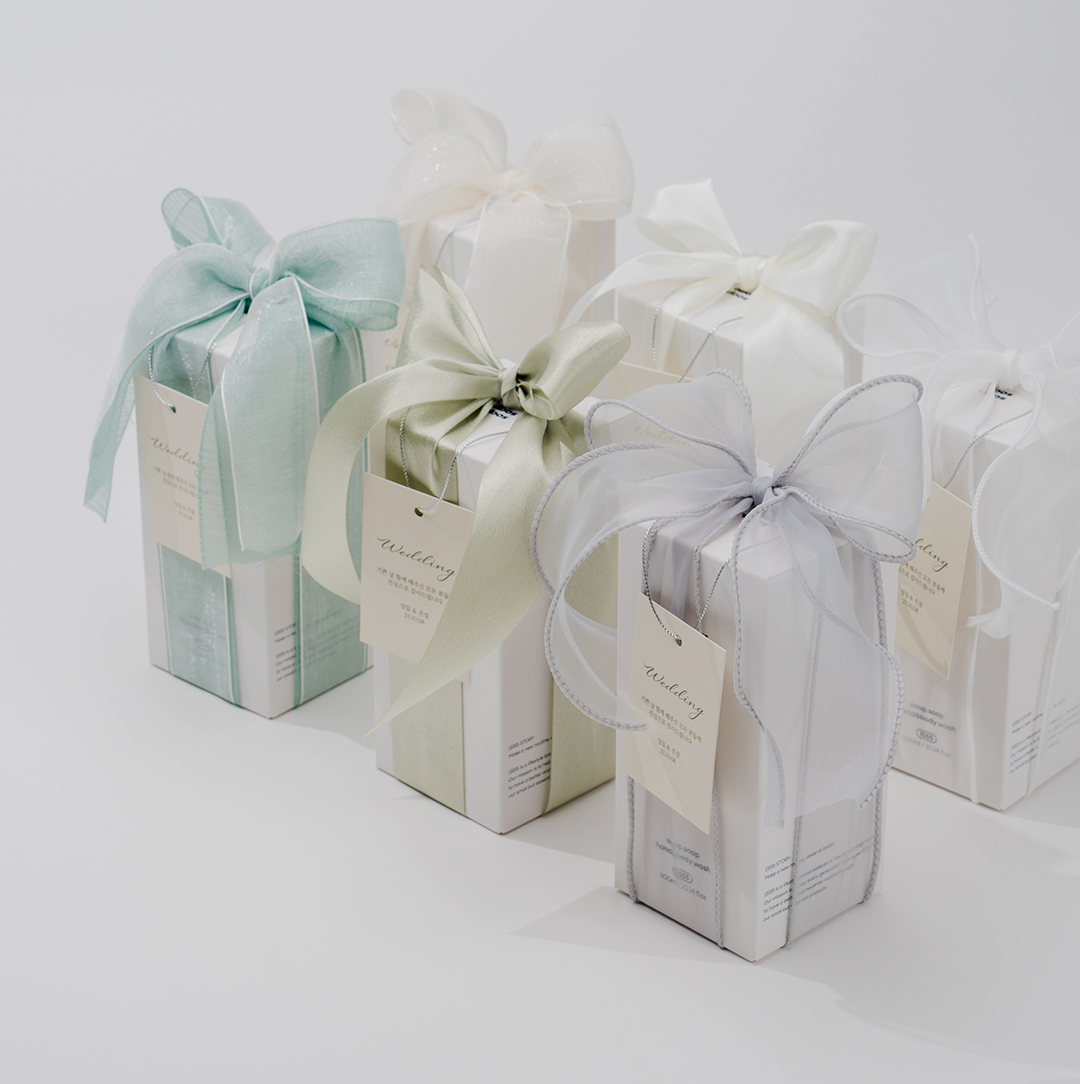 일오오오 핸드 앤 바디 워시 300ml 기념일 답례품 패키지 -  결혼식 돌 잔치 답례 및 회사 단체 선물 이미지 3