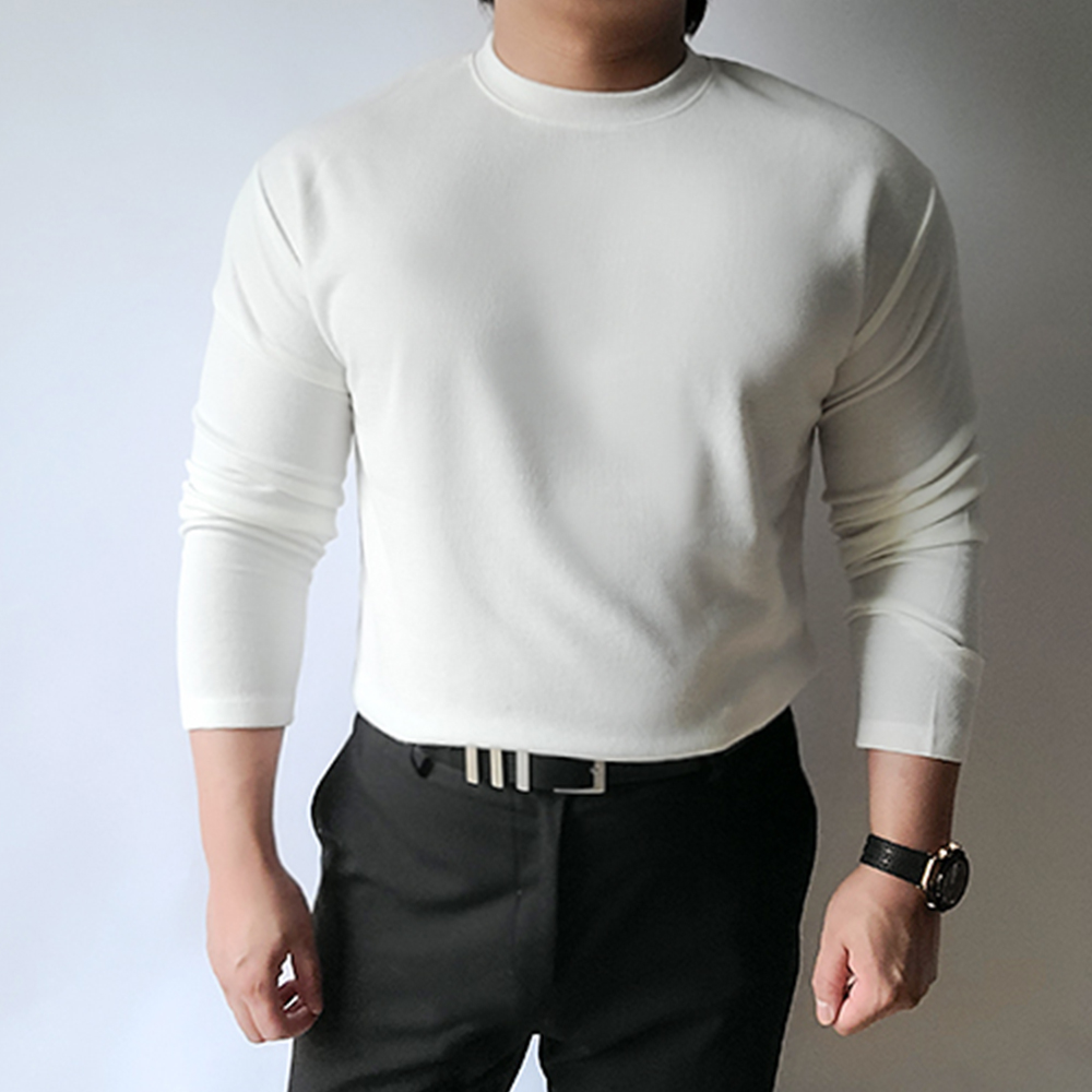 머슬핏니트 남자 긴팔 워셔블 보풀없는 어깨넓어보이는 얇은 아이보리 라운드 니트