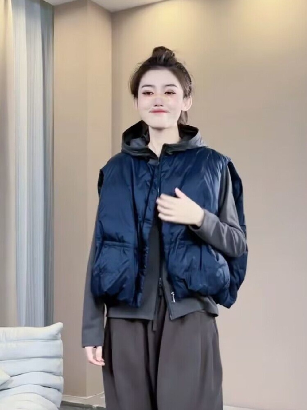 숏 패딩조끼 베스트 크롭 유광 광나는 이미지 4