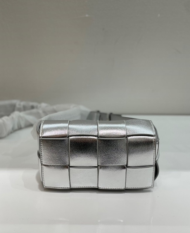 천연소가죽 스퀘어 카세트 미니 크로스백