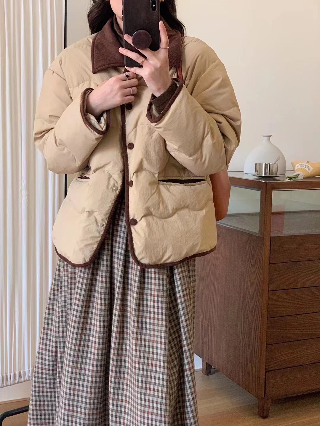 코드 카라 배색 코듀로이 물결 경량 퀼팅 웰론 누빔 패딩 점퍼 자켓 이미지 4