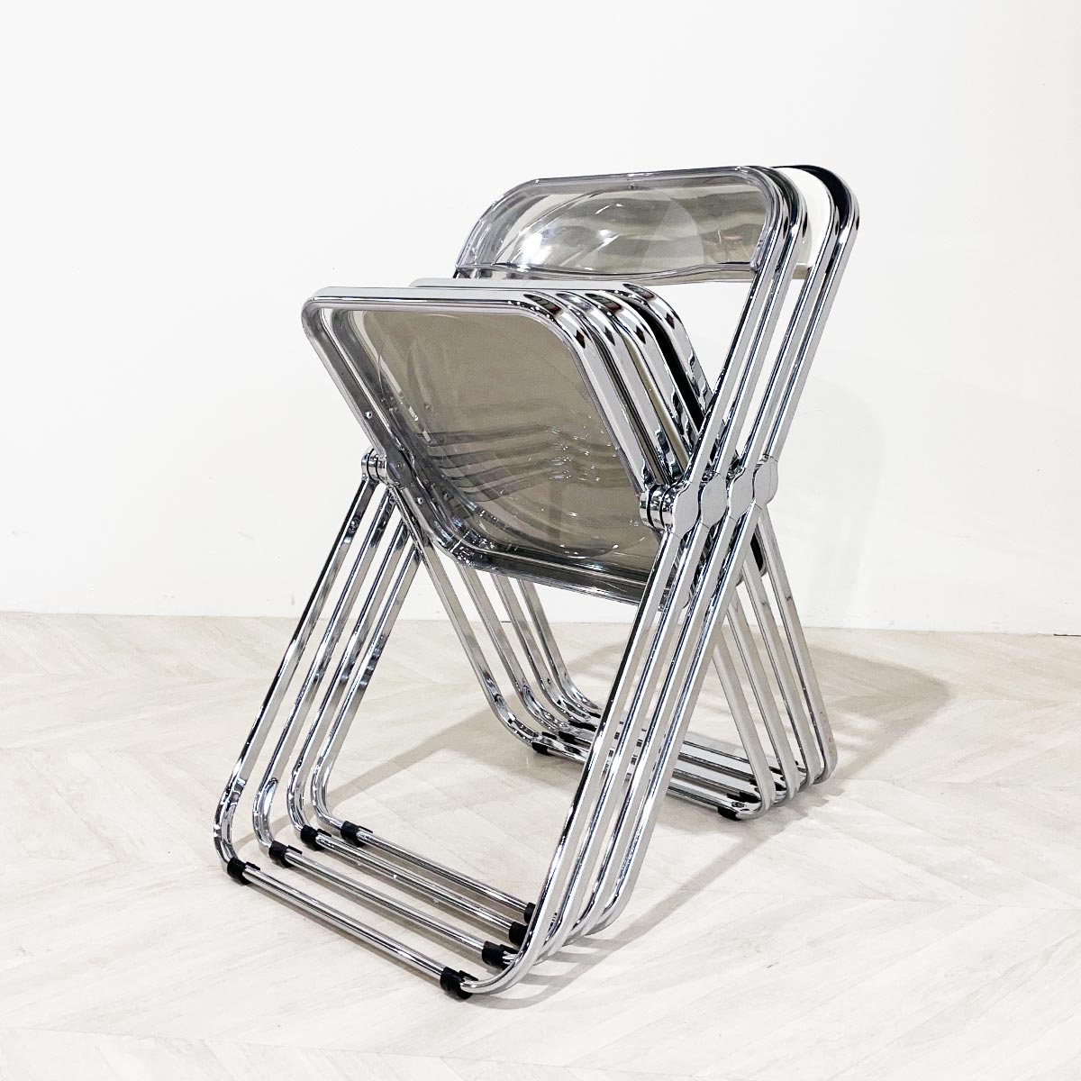 일루일루 글로시 투명 접이식테이블 폴딩책상 미드센추리모던 홈카페 아크릴 노트북