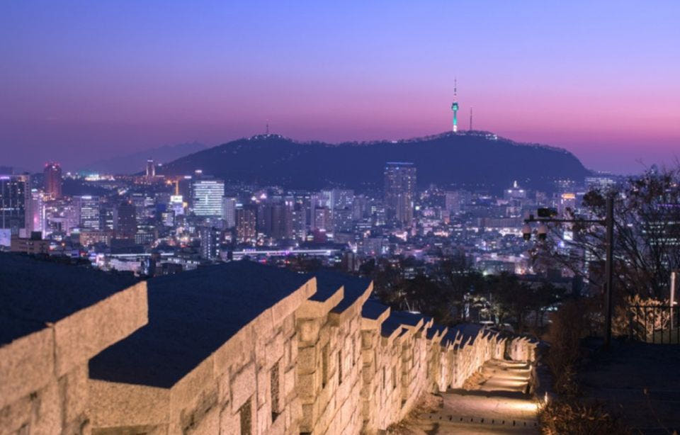 뜨거운청춘 서울 고궁, 시장, 낙산공원 야간 투어 - 최저가 55,000원