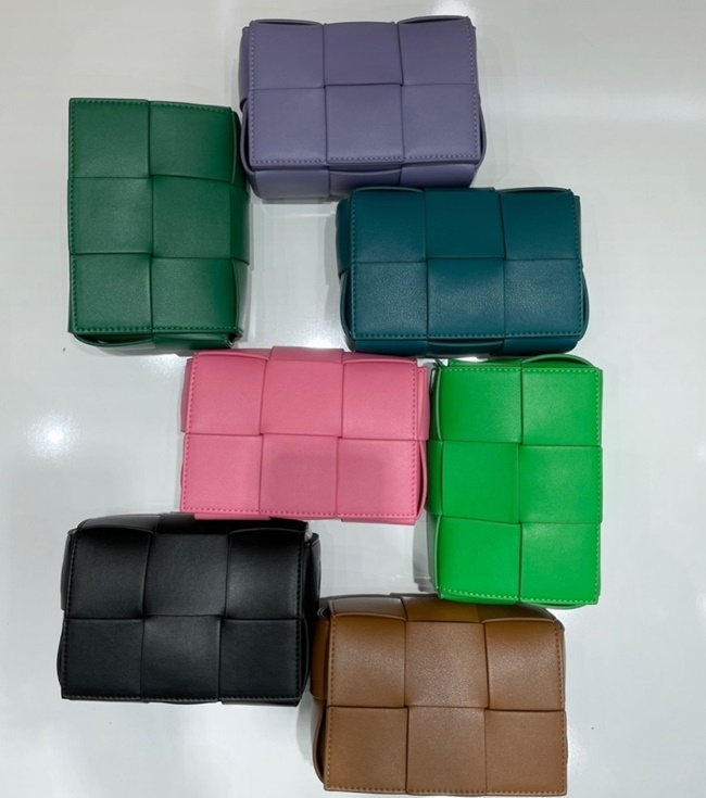 천연소가죽 스퀘어 카세트 미니 크로스백