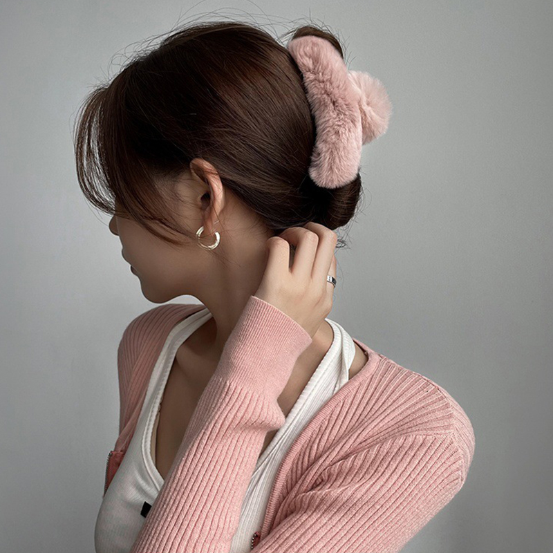 에코 퍼 집게핀 겨울 밍크 뽀글이 헤어핀 뽀송이 머리핀 페이크 이미지 3