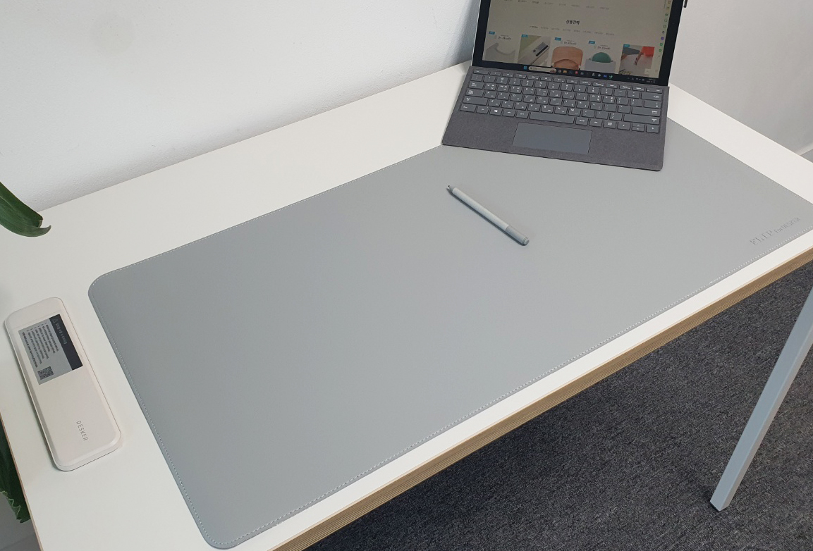 [니스툴그로우 호환 책상매트] 학습전용 국산 PET 책상매트 때가 타지 않아요