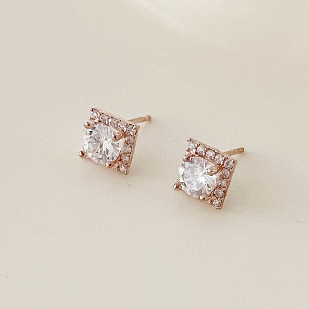14K골드필드침 블링스퀘어큐빅 고급스러운 스터디 귀걸이