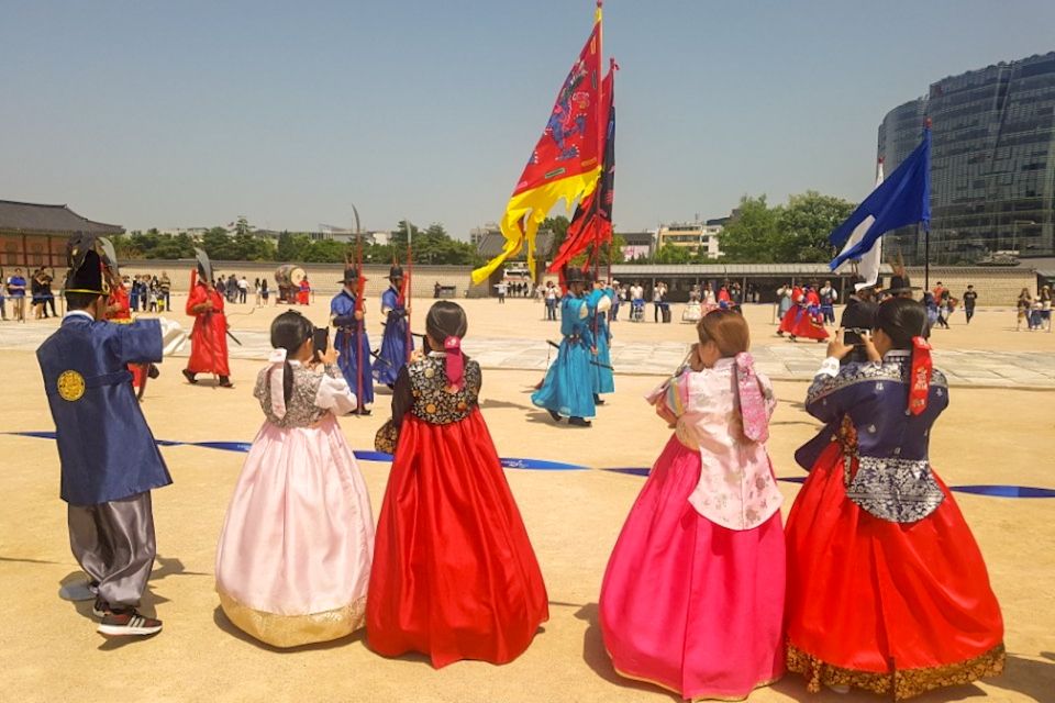 서울 고궁과 명승지 워킹 투어 이미지 4