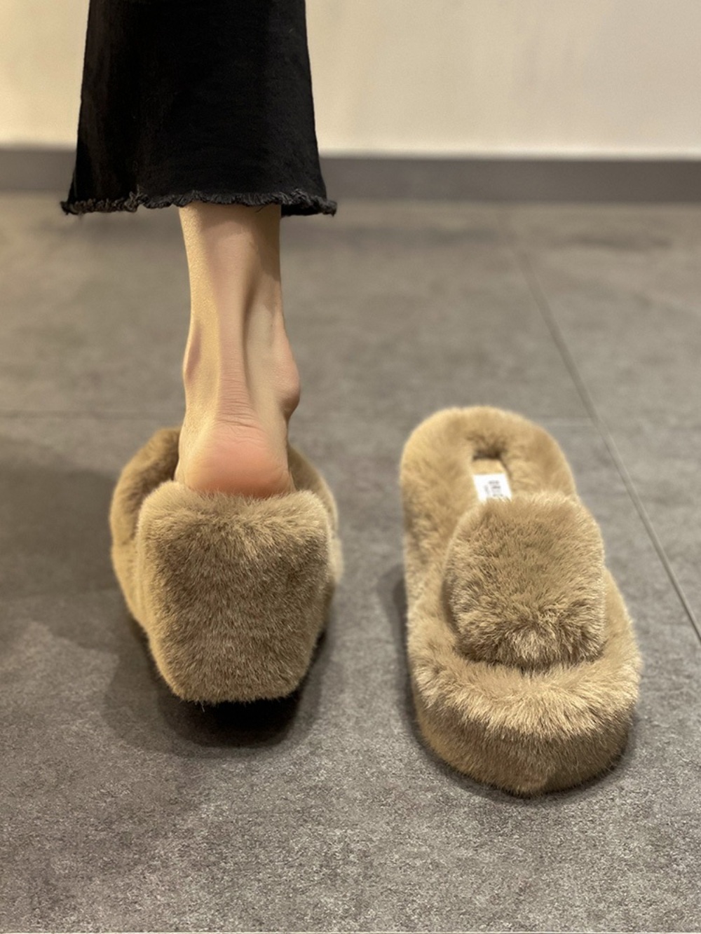 털통굽 슬리퍼 가보시 신발 퍼 따뜻 귀여운 연예인 겨울 편한 슈즈 키작녀 코디 8CM - 상세 이미지 4