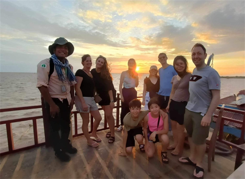 캄보디아 캄퐁 플럭 수상 마을 선셋 투어 이미지 4