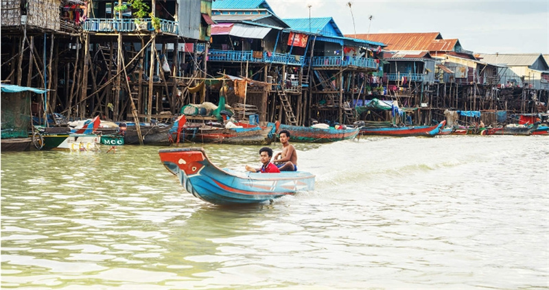 캄보디아 캄퐁 플럭 수상 마을 투어 이미지 3