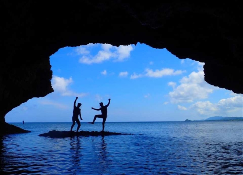 일본 오키나와 이시가키 섬 | 푸른 동굴 스노클링 + 카비라 만 서핑 / 카누 체험 (남부 호텔 송영 포함 · 사진 데이터 무료) 이미지 4