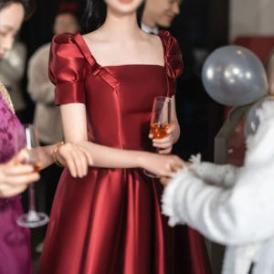 새틴 리본 반팔 셀프 스몰 이브닝 2부 스냅촬영 연회 연주 버건디 레드드... 착용 후기 | 사이즈/핏 총정리 - 상품 이미지 4