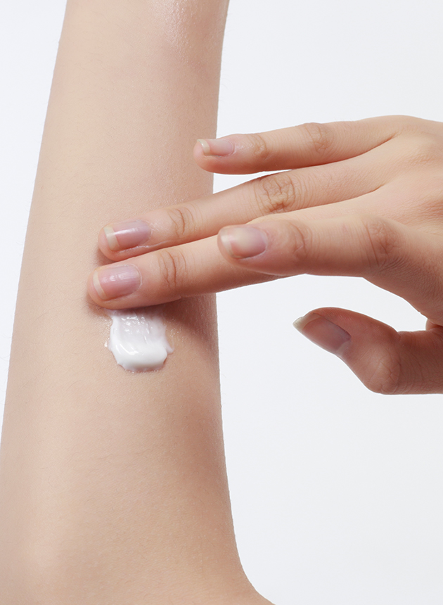 브라이트닝 데이 플루이드 SPF50+ 50ml, 피부 흔적 없이 맑고 화사한 피부에 도움 - 상세 이미지 2
