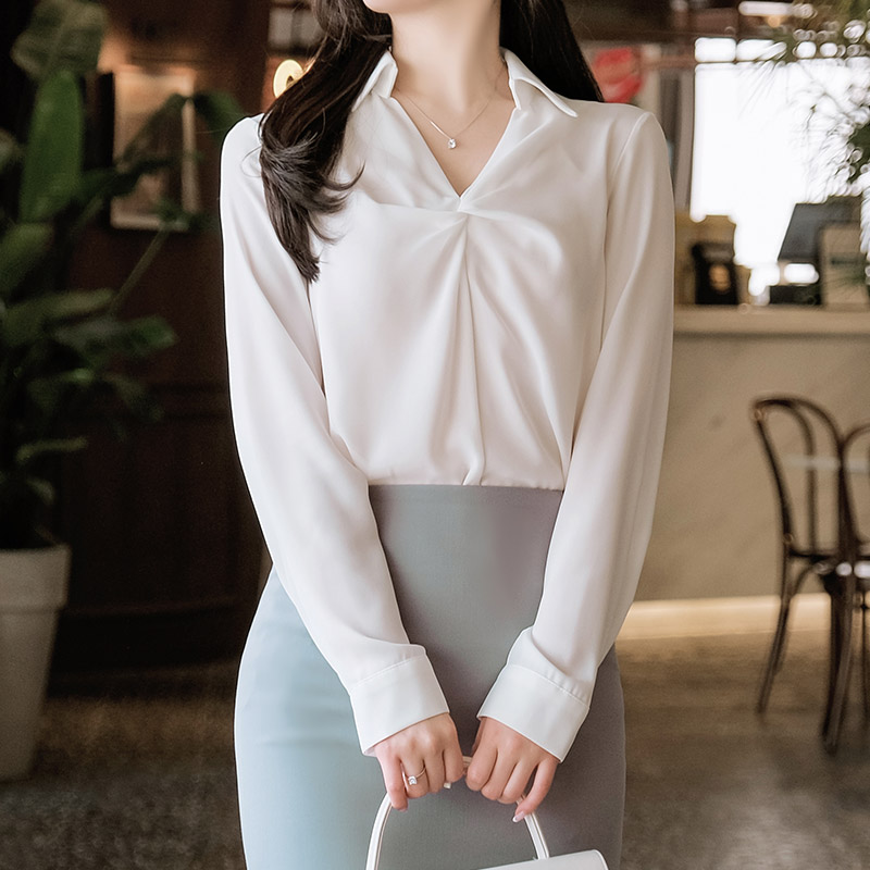 예쁜 볼륨감을 더해주는 V넥 쉬폰 카라 블라우스 bs4971 - 상세 이미지 3