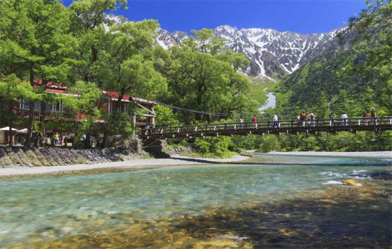 일본 [고속 버스 승차권] 3성급 알프스 신주쿠 티켓 | 신슈 마츠모토 · 히다 타카야마 · 시라카와고 왕복 버스 티켓 (신주쿠 출발/도착) 이미지 2