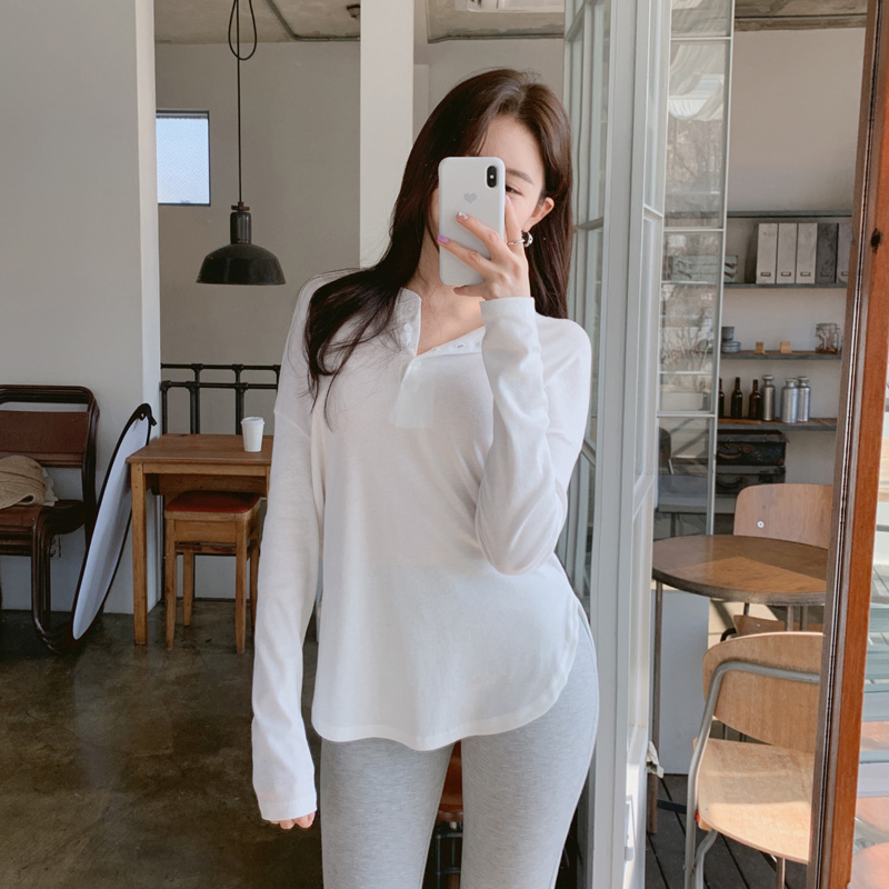 여리여리한 데일리 캐쥬얼 스타일의 버튼포인트 밑단라운딩 루즈핏 티셔츠 ts1954 - 상세 이미지 2