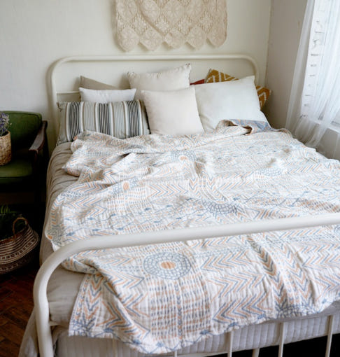 뉴트럴 보헤미안 담요와 옐로우 보헤미안 담요 비교 이미지