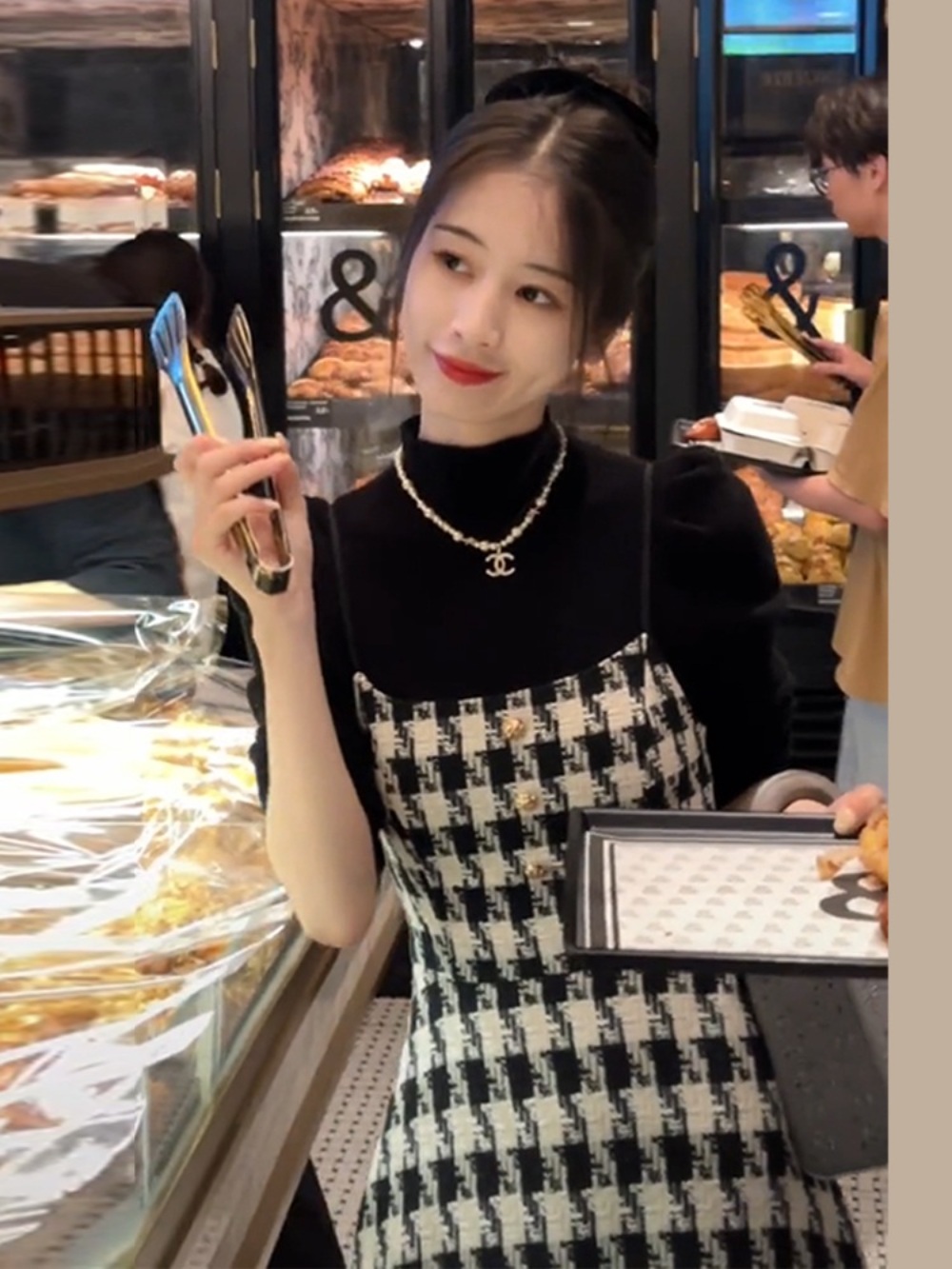 완벽한 결혼의 정석 한유라 한이주 이정혜 블랙 원피스 옷 패션 정보 코디 세트 이미지 3