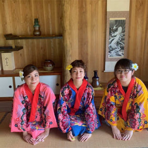 일본  오키나와 류큐 전통의상 체험 | 류큐무라 솔직 후기 | 실사용자 리뷰 분석 - 상품 이미지 1