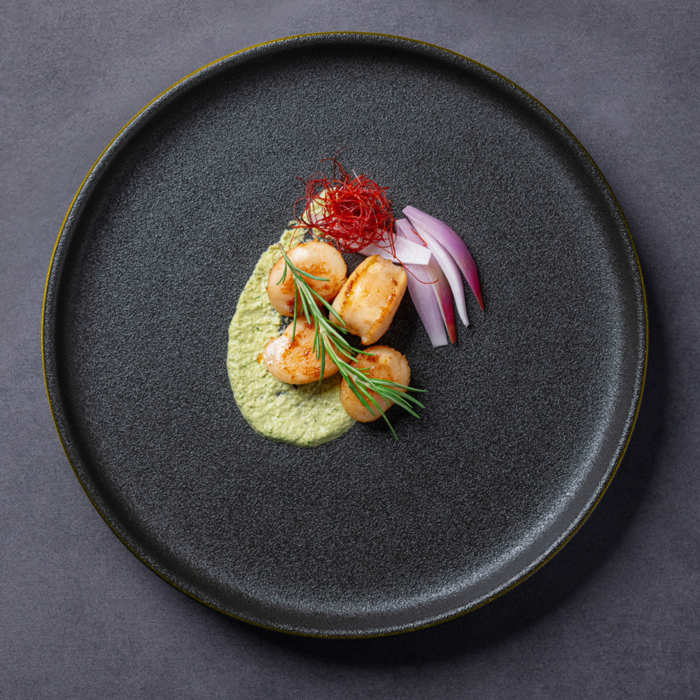 SELBY 매트블랙 골드라인 엣지 원형 스테이크 접시 25cm