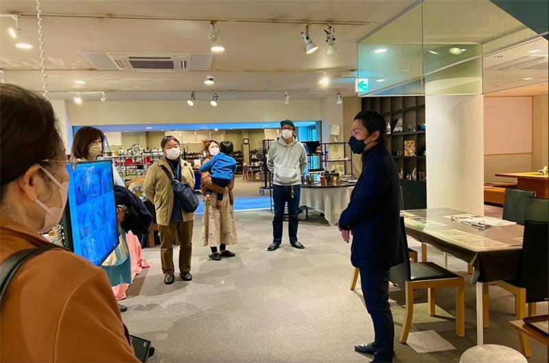 일본 기후 우아한 트릭이 담긴 아름다운 유리 기념품과 함께하는 쇼룸 특별 투어 | 기후 다지미 이미지 4