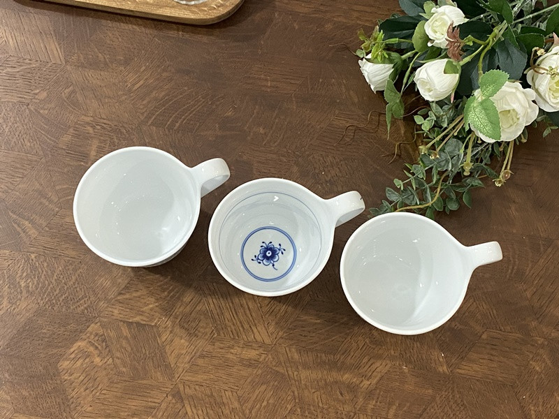 (머그 330ml 3종세트) 로얄코펜하겐 히스토리 기프트 믹스 레이스 하이핸들 머그 330ml 3종세트 1025897 - 상세 이미지 4