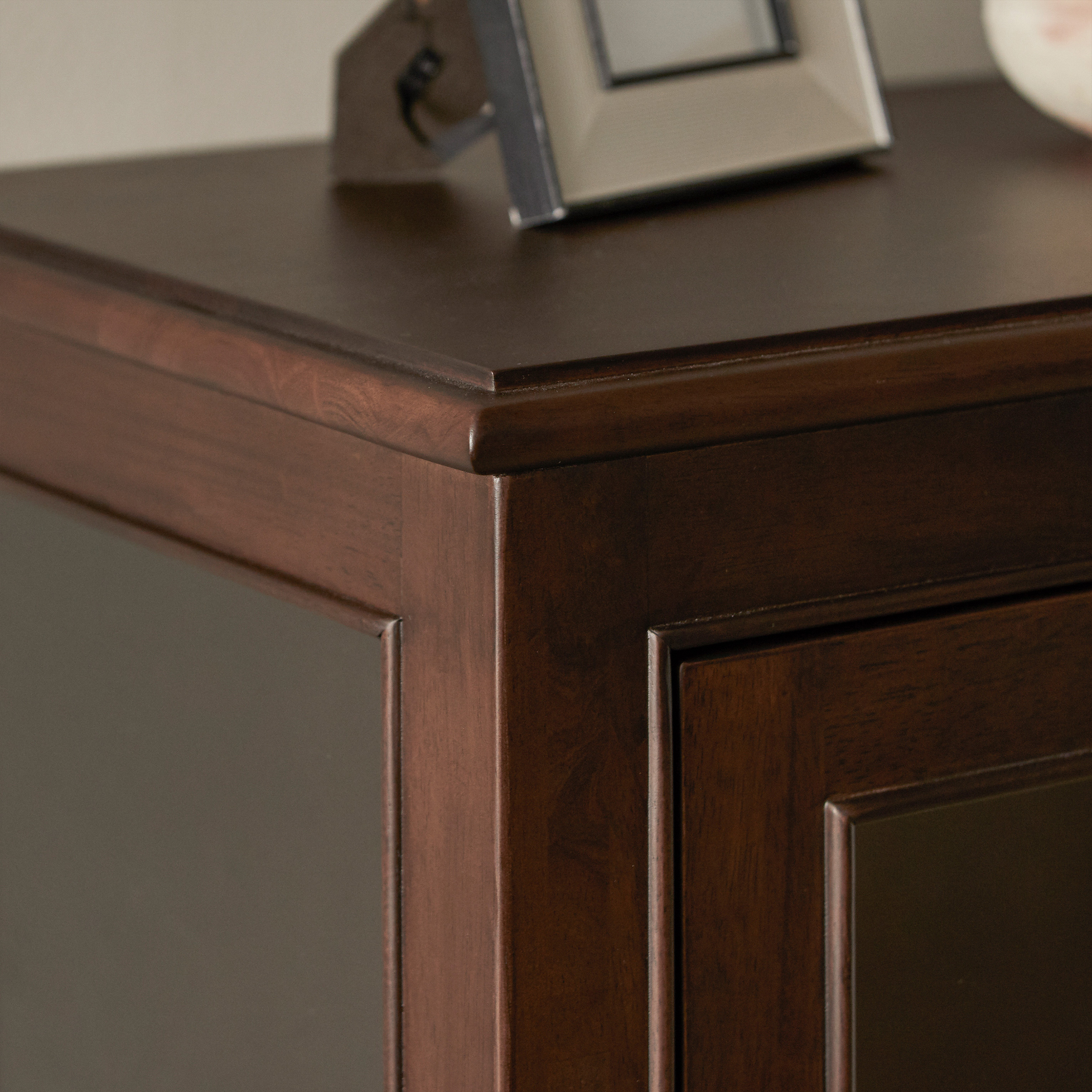 로맨틱캬바레 1951 원목 유리 장식장 엔틱 빈티지 주방 거실 인테리어 위스키 술 장식장