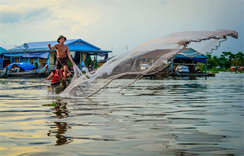 캄보디아 캄퐁 플럭 수상 마을 선셋 보트 투어 (Vespa) 솔직 후기 | 실사용자 리뷰 분석 - 대표 이미지