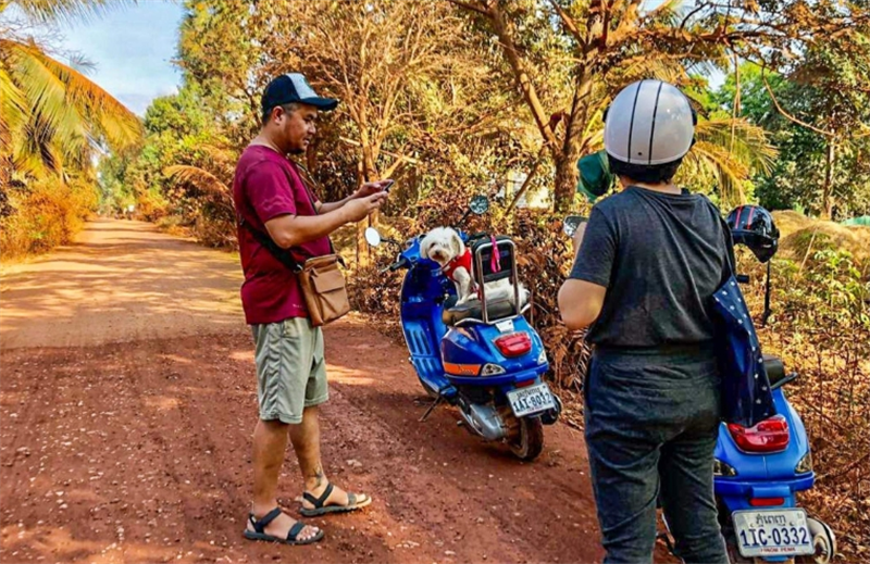 캄보디아 캄퐁 플럭 수상 마을 선셋 보트 투어 (Vespa) 이미지 2