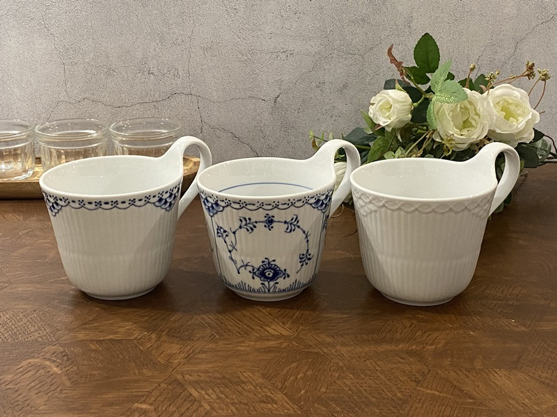 (머그 330ml 3종세트) 로얄코펜하겐 히스토리 기프트 믹스 레이스 하이핸들 머그 330ml 3종세트 1025897 - 상세 이미지 3