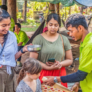 캄보디아 캄퐁 플럭 수상 마을 선셋 보트 투어 (Vespa) 솔직 후기 | 실사용자 리뷰 분석 - 상품 이미지 3