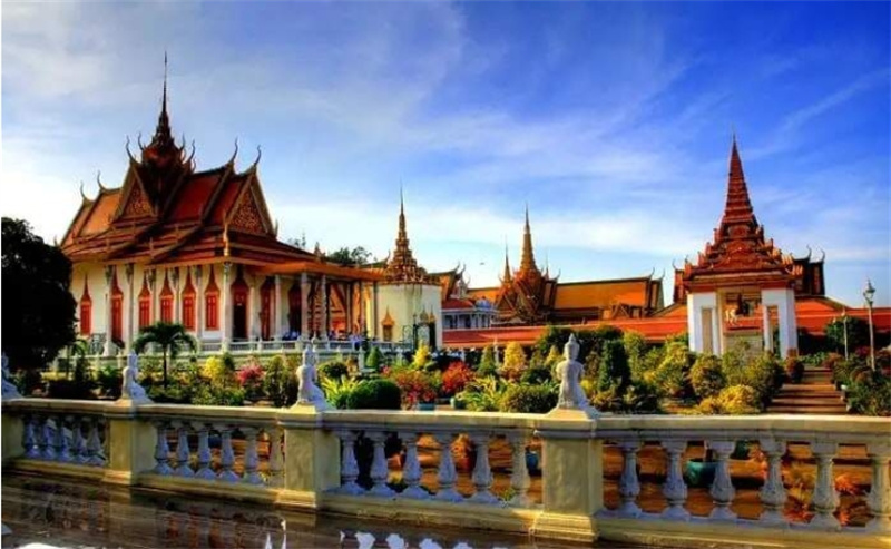 캄보디아 캄보디아 프놈펜 - 호치민 간 공용 버스 이동 서비스 이미지 1