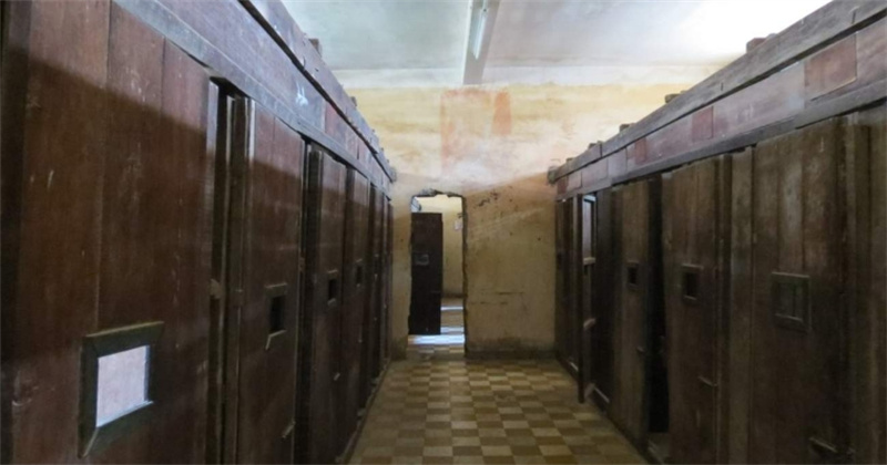 캄보디아 프놈펜 킬링필드 & 뚜얼슬랭 대학살 박물관 투어 이미지 4