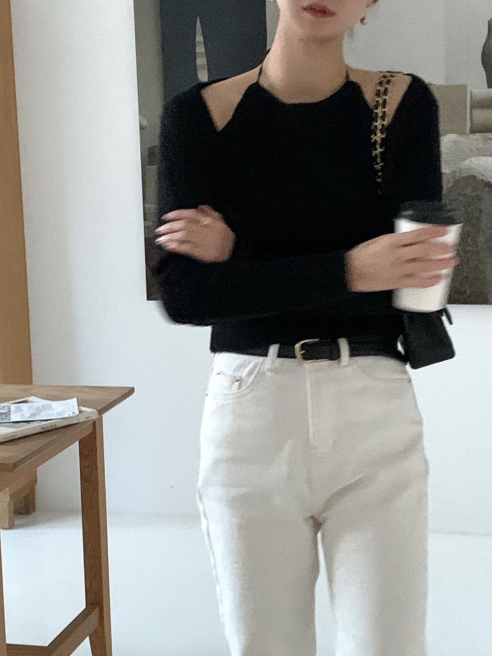 레옹 케이블 꽈배기 어깨트임 홀터넥 오프숄더니트 (2color)/ 하객룩,연말룩,파티룩,크롭니트,트임니트,이너니트 이미지 2