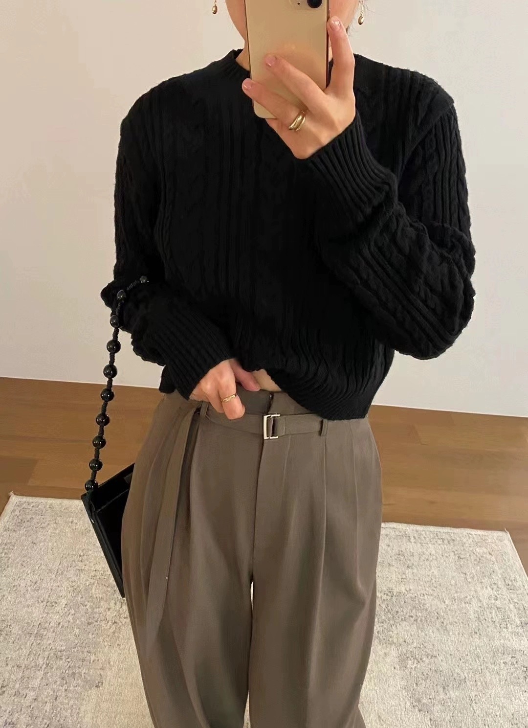 여자여자몰 휘뚜루마뚜루 기본데일리 꽈배기니트티 겨울 비비드컬러 긴팔숏니트 이미지 4