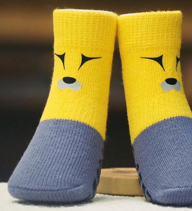 위드레오 강아지양말 대형견 중형견 소형견 미끄럼방지 강아지신발 슬개골보호 못난이형제 핑크