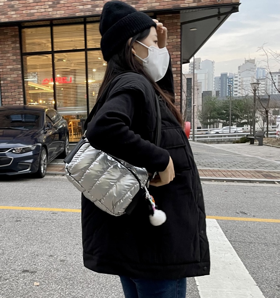 말랑 여행용 크로스백 보부상 나일론 유럽여행가방 핸드폰 가벼운 패딩 크로스 슬링백 미니백 제품 이미지