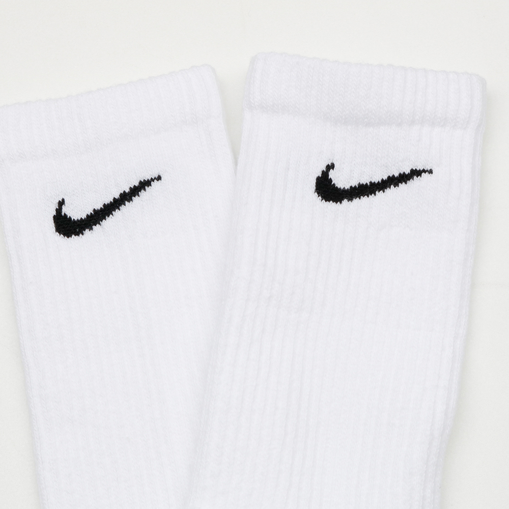 나이키 에브리데이 스우시 플러스 쿠션 장목 양말 3팩 SX6888-100